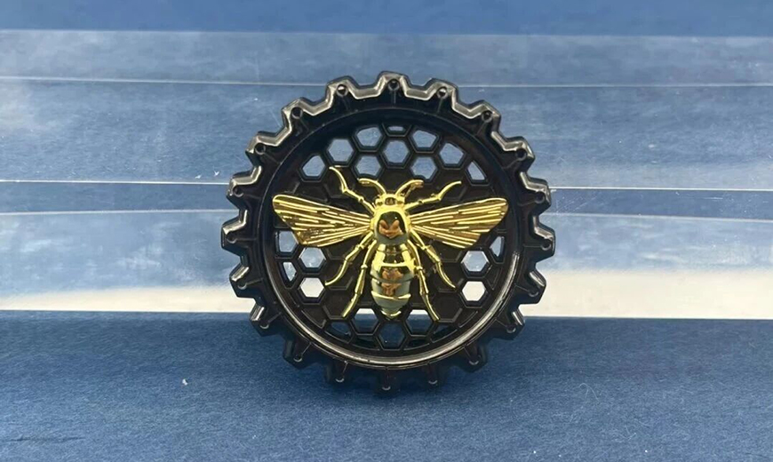 双色电镀工艺，让你的徽章颜值质感双在线~