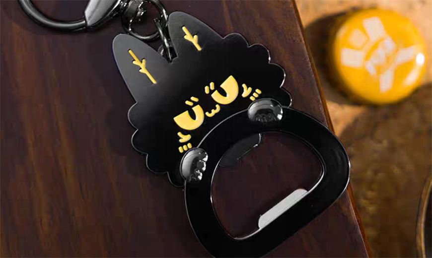 双功能结合？！即是钥匙扣，也是开瓶器